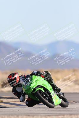 media/Dec-07-2025-CVMA (Sun) [[3e7d2de5dc]]/Race 9-Formula UL Shootout/